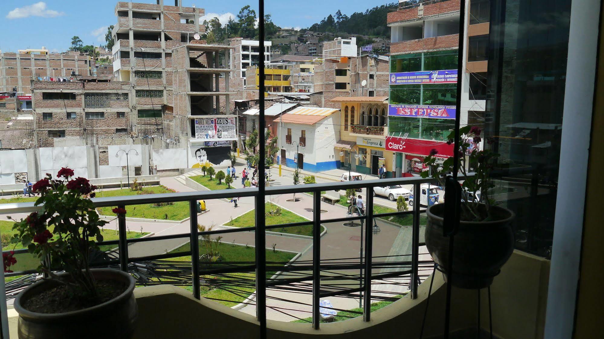 أنداهوايلاس El Parque Hotel المظهر الخارجي الصورة